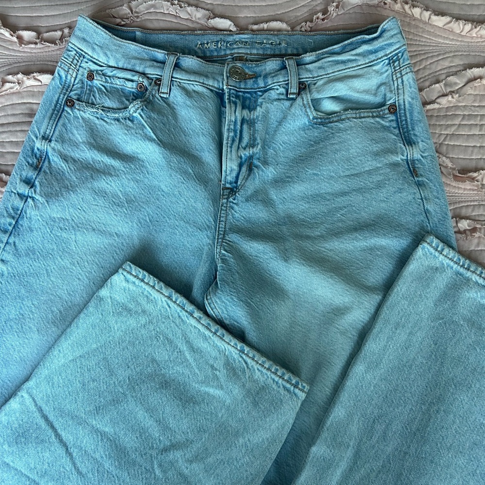 American Eagle Outfitters Light Blue Relaxed women’s Jeans